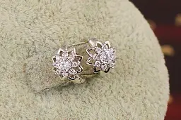 Сережки дитячі Xuping Jewelry квіточка з різними пелюстками 9.5 мм сріблясті