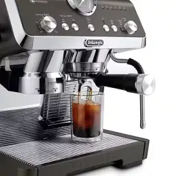 Кавоварка DeLonghi EC 9555 BK