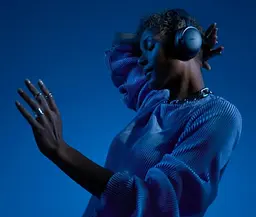 Навушники Bose QuietComfort Ultra Headphones Lunar Blue Limited Edition Color (880066-1200) - мініатюра 2