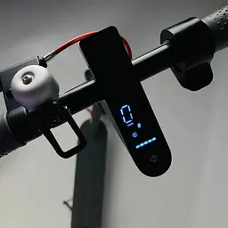Електросамокат Kugoo M365 Pro Max (500W, 12.4Ah) + App Чорний - мініатюра 9