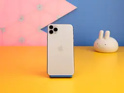 Смартфон Apple iPhone 11 Pro Max 256GB Silver (MWH52) Б/В [163207] - мініатюра 6