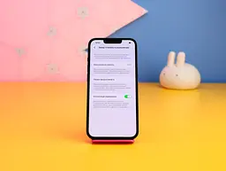 Смартфон Apple iPhone 13 128 ГБ темна ніч (MLPF3) б/в [175268] - мініатюра 3