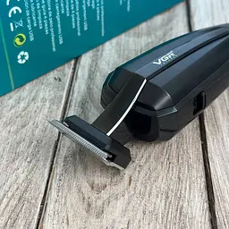 Машинка для стрижки VGR V-952 з аккумулятором та титановими лезами (41229-952_552) - мініатюра 3