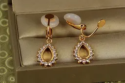 Сережки кліпси Xuping Jewelry крапельки 3,2 см золотисті - мініатюра 2