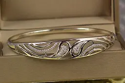 Браслет бенгл Xuping Jewelry туманний ранок 57 мм 11 мм на руку від 16 см до 18 см сріблястий