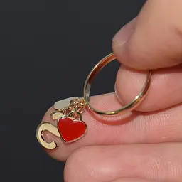 Каблучка з жовтого золота з емаллю і буквою 16 K-0120 - мініатюра 2