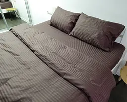 Постільна білизна LARA сатин-страйп LUX chocolate d13232р полуторна 150х220 см - мініатюра 4