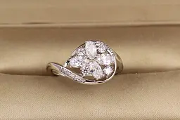 Кільце Xuping Jewelry Кластер р 18 сріблясте