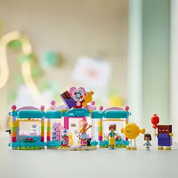 Конструктор LEGO Friends  Цукерня Хартлейк-Сіті 376 деталей (42649) - мініатюра 6