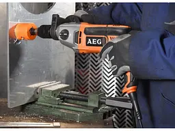 Дриль ударний AEG SB2E 1100RV - мініатюра 2