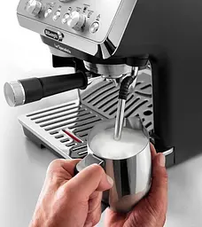 Ріжкова кавоварка еспресо Delonghi La Specialista Arte EC 9155.MB - мініатюра 3