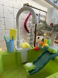 Дитяча ігрова мийка з водою Кухонний ігровий набір з краном та циркуляцією води Розвивальна іграшка для дітей - мініатюра 8