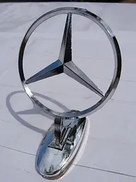 Емблема приціл на капот Mercedes-Benz 75 мм Хром сплав на скотчі - мініатюра 3