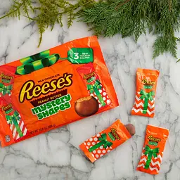 Шоколад Reese's Mystery Shapes 204g - мініатюра 2