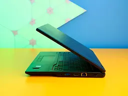 Ноутбук Fujitsu Lifebook E449 Б/В - мініатюра 2