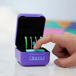 Інтерактивна іграшка Bitzee з віртуальними цифровими героями Мої чарівні піксельні улюбленці фіолетова (6067790) - мініатюра 5