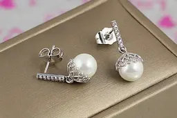 Сережки гвоздики Xuping Jewelry жолуді з перлами 2 см сріблясті - мініатюра 3