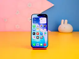 Смартфон Apple iPhone 16 Pro 256 ГБ натуральний титан (MYNL3) б/в [176141] - мініатюра 2