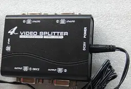 Активний сплітер VGA сигналу splitter vga 1x4 - мініатюра 2