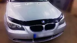 Дефлектор капоту мухобійка для BMW 5 серії (60 кузов) 2003-2010