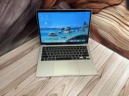 Ноутбук Apple MacBook Pro 13" 2020 i7-1068NG7/32/512 (C02GD0WBML87) Б/в