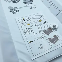 Пеленатор для малюків із жорсткою безпечною базою, кріпленням для ліжечка / комода Tega Baby Білий + Сірий - мініатюра 2