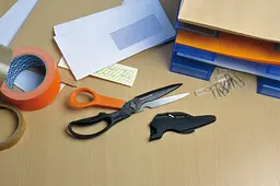 Багатофункціональні ножиці Fiskars Cuts + More 23 см леза з титановим покриттям 1000809 - мініатюра 18