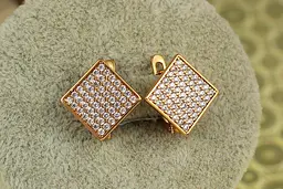 Сережки Xuping Jewelry ромб у камінчиках 1,5 см золотисті