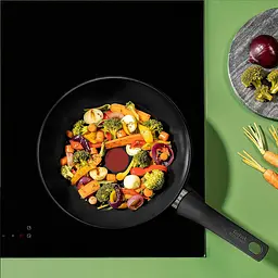 Велика сковорода з керамічним покриттям Tefal Renew On 28 см., Wok (C43519) - мініатюра 3