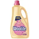 Средство для стирки жидкое Woolite для шерсти и деликатных тканей с Кератином 3.6 л