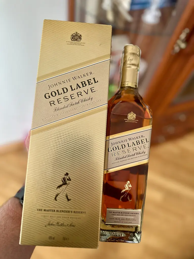 Виски Johnnie Walker Gold Label купить в Киеве, Украине | MAUDAU