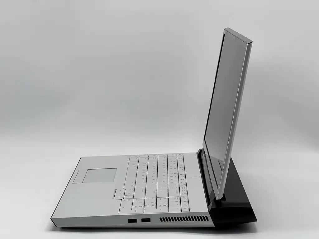 Ноутбук Dell 17.3" Alienware Area 51m, Intel Core i9-9900K, 32 GB, 960 GB, NVIDIA GeForce RTX 2080, 1920x1080, IPS (SH2509588) Б/в - фото 3