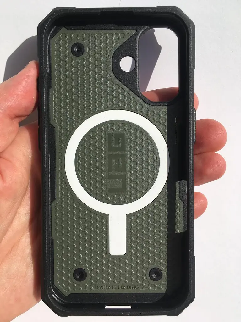 Оригінальний протиударний чохол UAG Pathfinder MagSafe для iPhone 16 Olive 114470117272 - фото 5