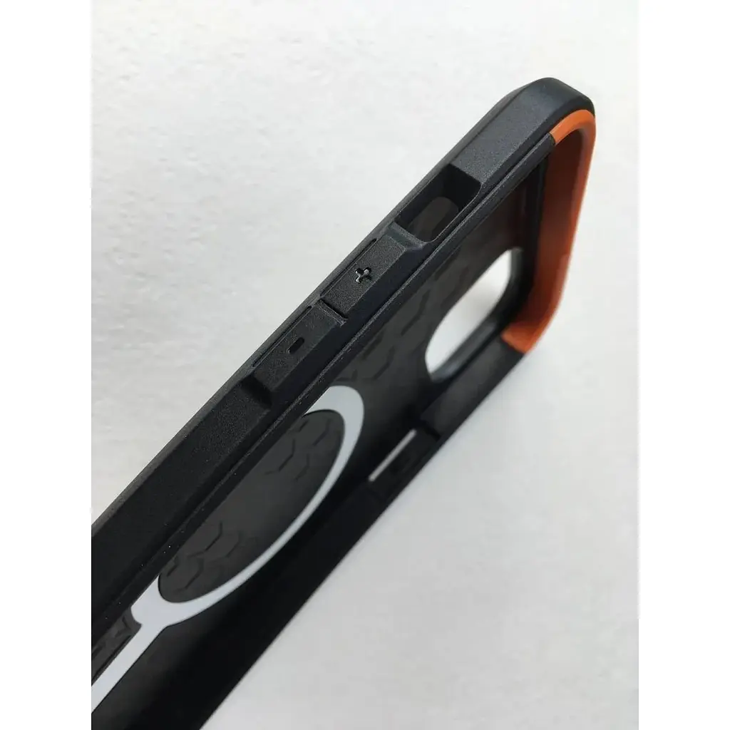 Оригинальный противоударный чехол UAG Civilian Magsafe Black для iPhone 14 Plus/15 Plus (114037114040) - фото 10