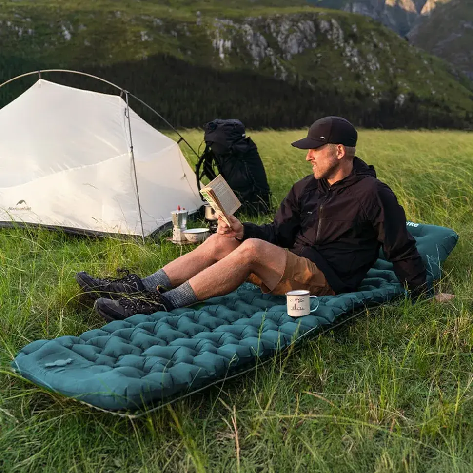 Матрац туристичний надувний одномісний Naturehike CNK2550WS019, 200x60x9.5 см, синій, прямокутний із мішком для надування - фото 3