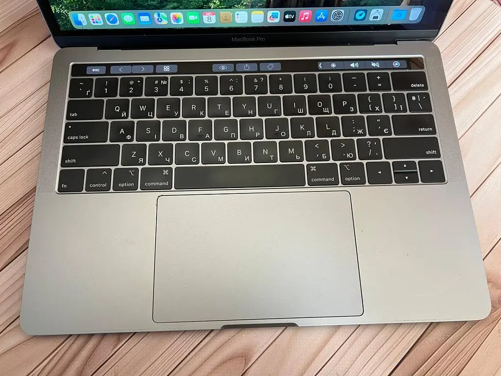 Ноутбук Apple MacBook Pro 13" A1989 i7-8559U/16/500 (C02XJ0SZJHD2) Б/в - фото 2