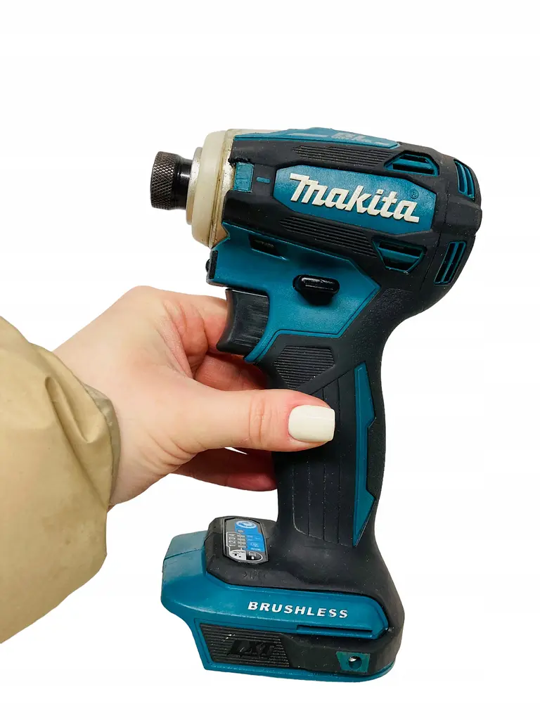 Гвинтокрут імпульсний акумуляторний Makita DTD172Z (180 Нм, 1/4", BL, LXT, без акумуляторів та зарядного пристрою) - фото 3