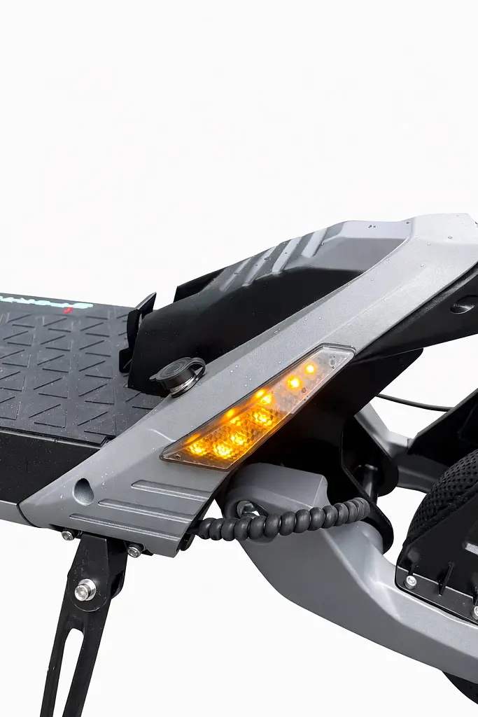 Двухмоторный электросамокат Tesla Sports Pro (4000W, 52V, 26Ah) черный - фото 11