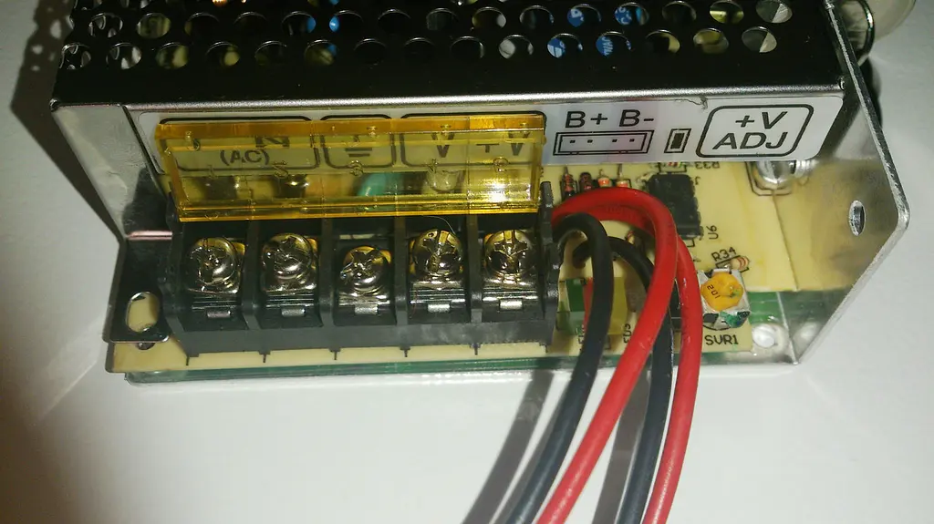 Джерело безперебійного живлення Luxeon PSC6012 12В 5 А 60 Вт - фото 7