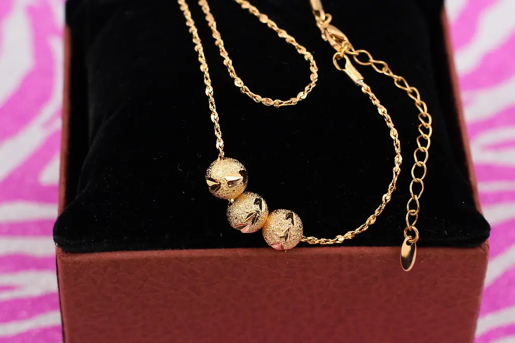 Набір Xuping Jewelry ланцюг з трьома кульками 8 мм 40 см додаток 5 см золотистий - фото 3