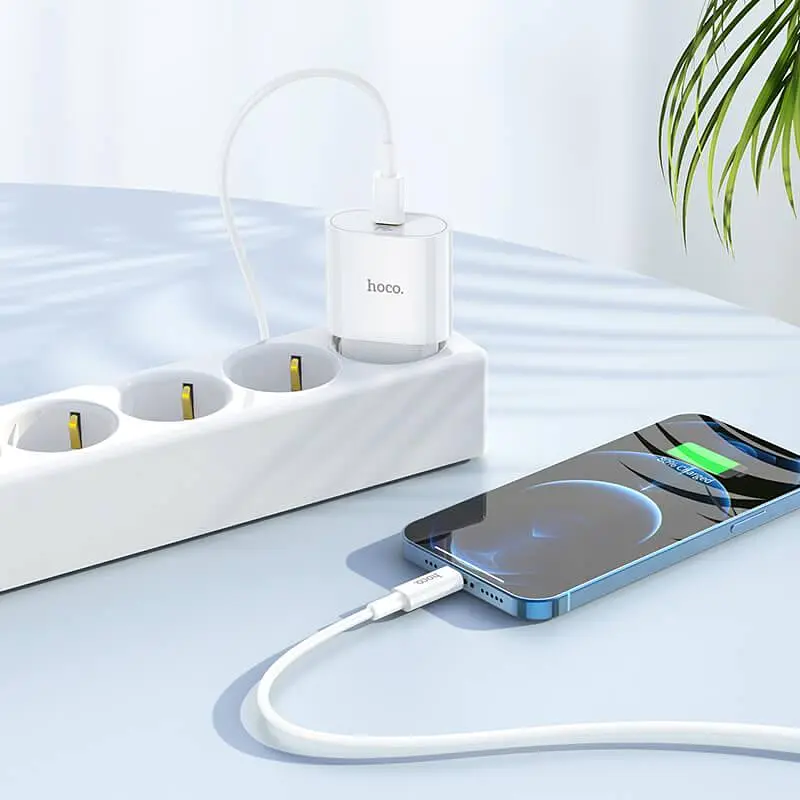 Адаптер Сетевой HOCO Type-C to Lightning Cable Metro single port charger set C94A |1Type-C, 20W/3A, PD/QC| - фото 5
