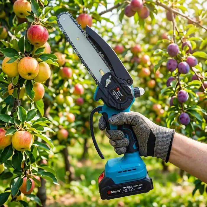 Міні пила акумуляторна ланцюгова DOMOTEC 8169, шина 6 дюймів, 2 акумулятори, кейс - фото 3