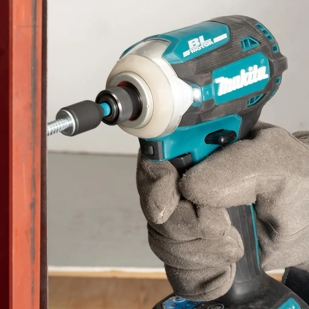 Головка торцева торсіонна 6 мм з магнітним фіксатором Makita Impact Black B-66824 - фото 6