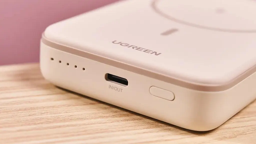 Магнітний Magsafe Павербанк Ugreen PB561 10000 mAh 20 W з бездротовою магнітною зарядкою для iPhone бежевий - фото 4