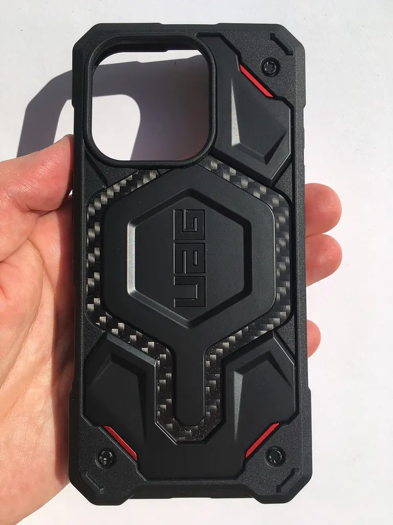 Чохол протиударний UAG Monarch Pro MagSafe (Original) для iPhone 16 Pro (6.3") Carbon Fiber Red 1144911F4242 - фото 10