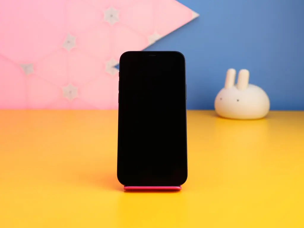 Смартфон Apple iPhone 12 128 ГБ чорний (MGJA3) б/в [174175] - фото 4