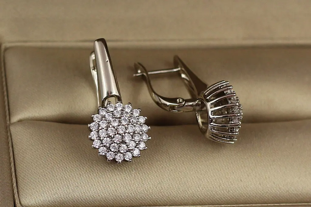 Сережки Xuping Jewelry новий всесвіт 2.4 см сріблясті - фото 2