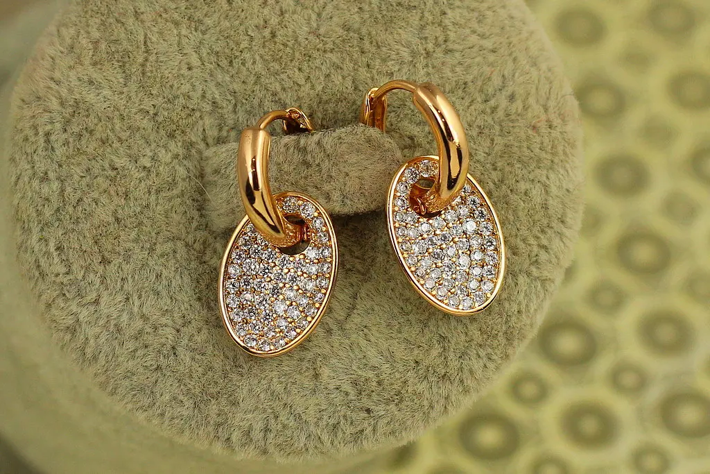 Сережки Xuping Jewelry Овал зйомна підвіска 2,1 см золотисті - фото 2
