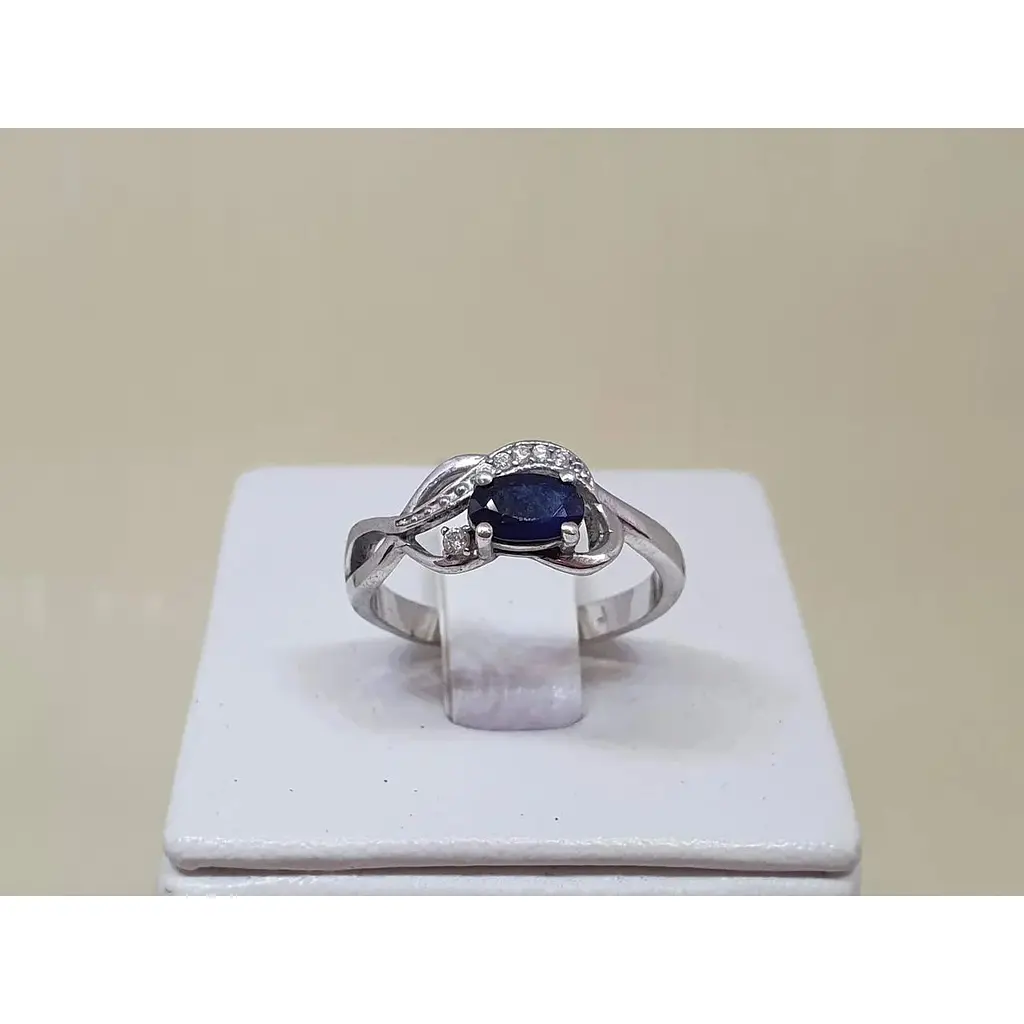 Серебряное кольцо Агни Верность с фианитами и сапфиром. 1827/9Р-SPH 16,5 - фото 2