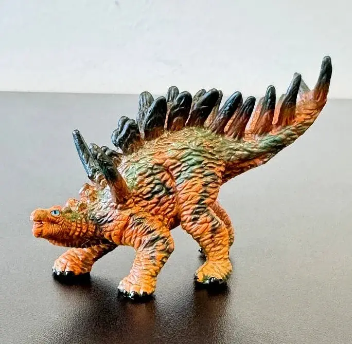 Фігурка Кентозавр з блакитними очима, Dino Toys, серія 57600 - фото 5